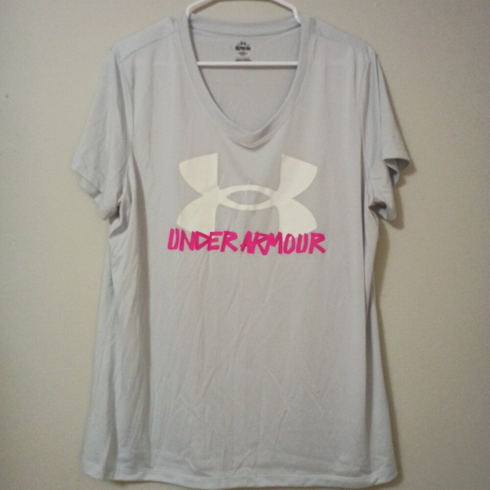 Under Armour v-neck T-shirt